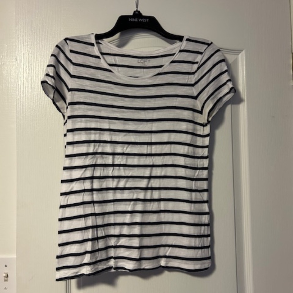 black and white stripped LOFT t-shirt -MP